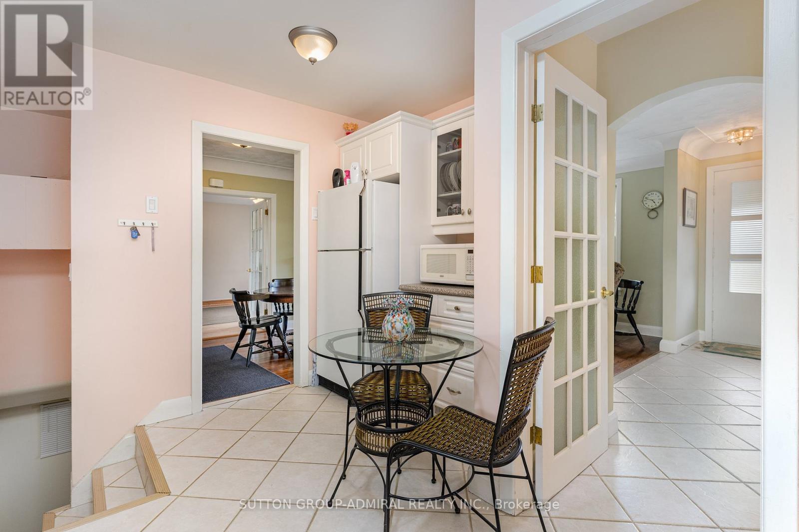 2455 Rebecca Street, Oakville, Ontario  L6L 2B1 - Photo 7 - W12342811