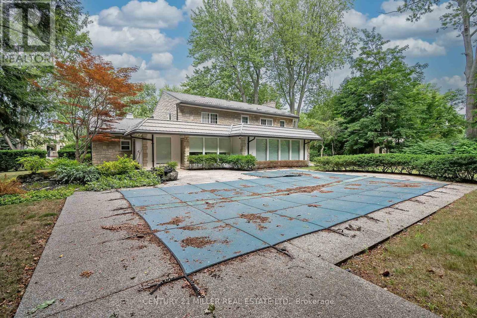 11 Colonial Crescent, Oakville, Ontario  L6J 4K8 - Photo 24 - W12342815