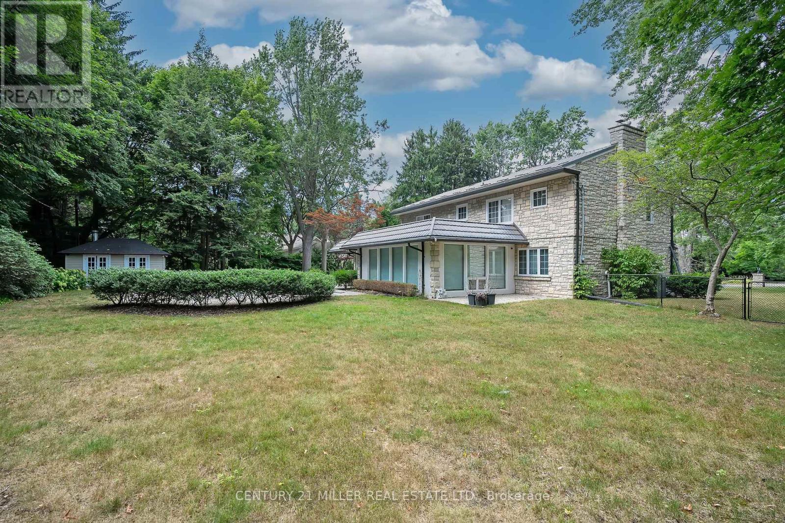 11 Colonial Crescent, Oakville, Ontario  L6J 4K8 - Photo 25 - W12342815