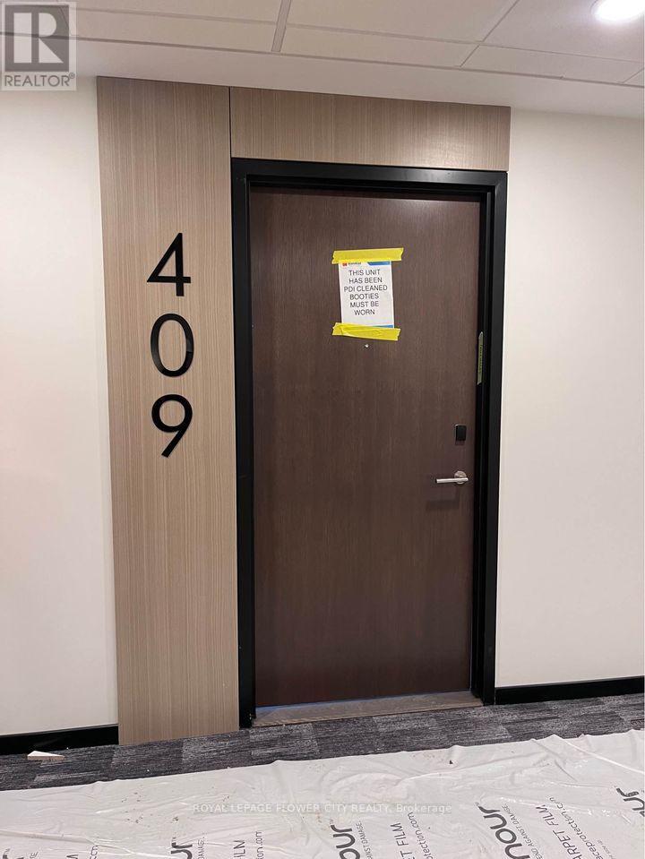 409 - 101 Golden Eagle Road N, Waterloo, Ontario  N2V 1C3 - Photo 2 - X12342812