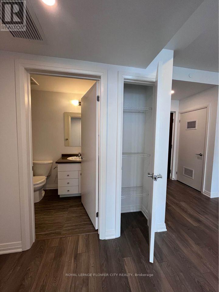 409 - 101 Golden Eagle Road N, Waterloo, Ontario  N2V 1C3 - Photo 6 - X12342812
