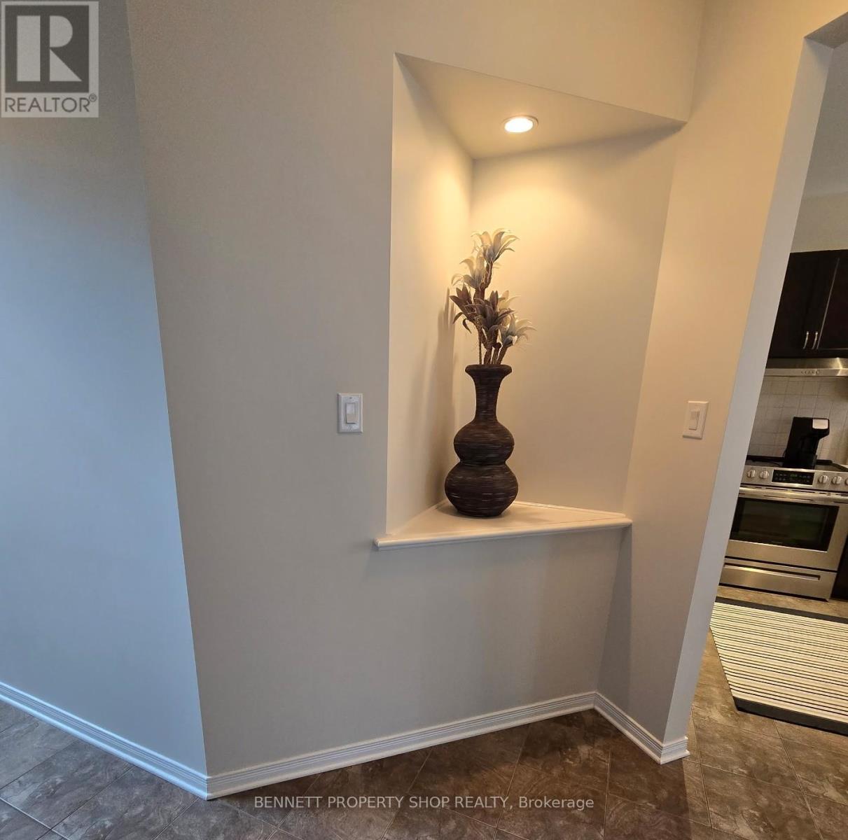 295 Harthill Way, Ottawa, Ontario  K2J 0P3 - Photo 13 - X12316085