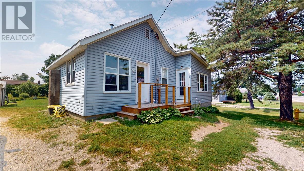 Property at 9 Draper Street E image 1