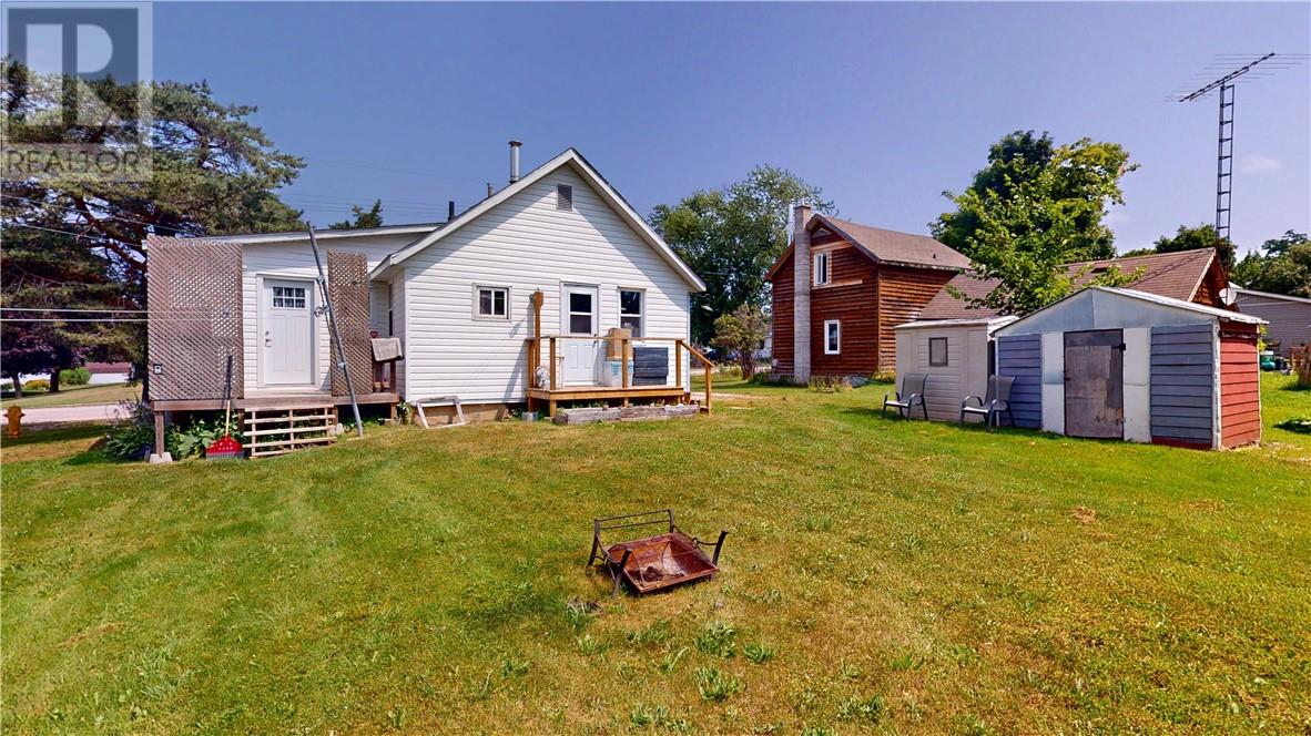 Property at 9 Draper Street E image 4