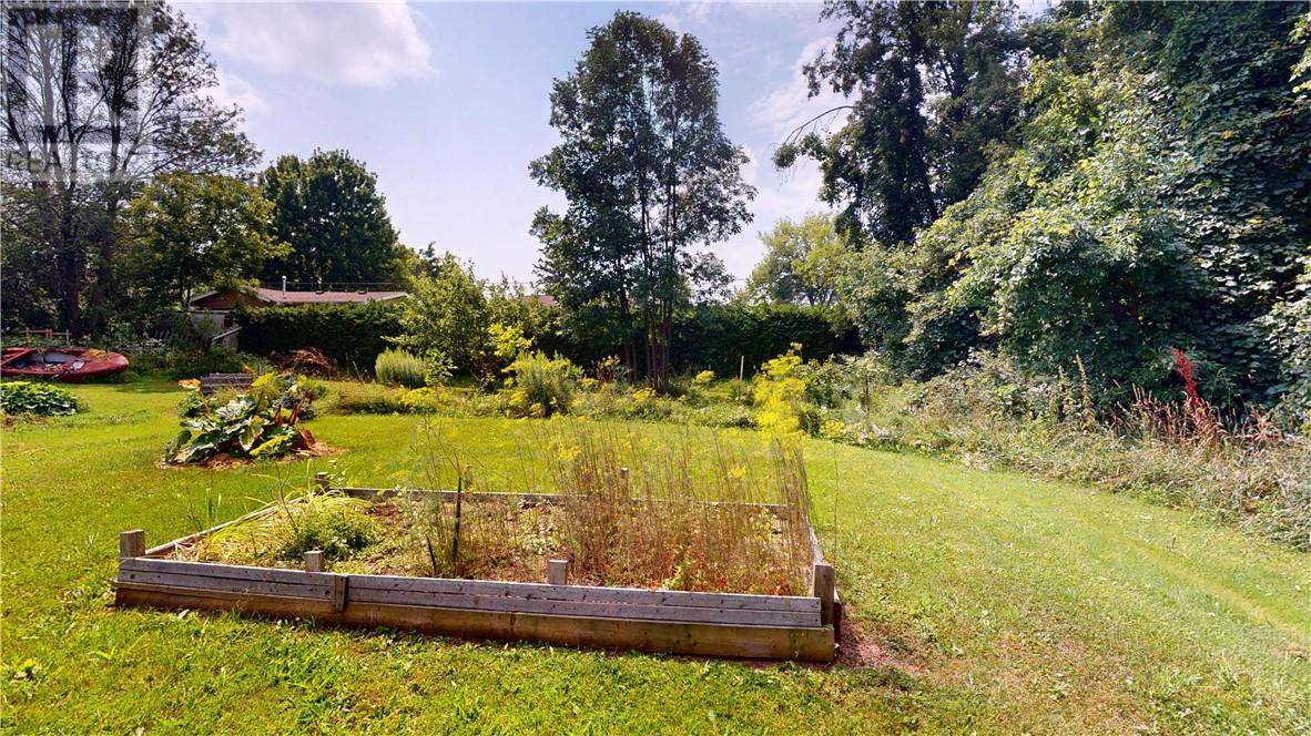 Property at 9 Draper Street E image 5