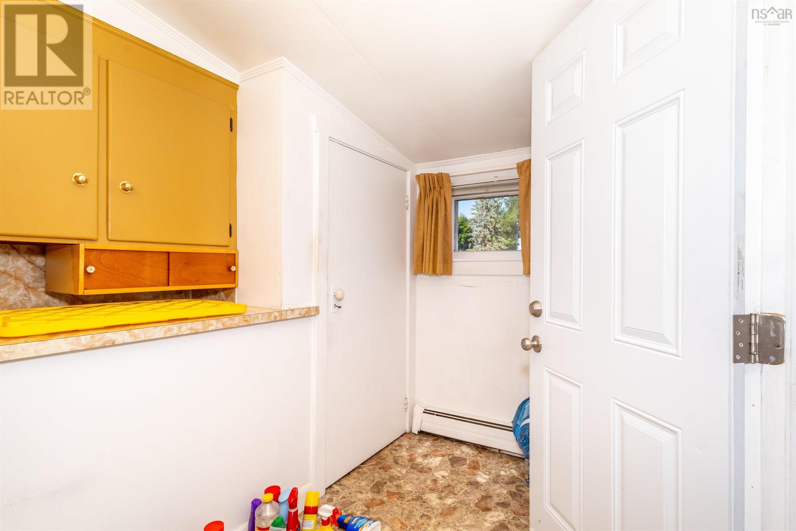 1373 Victoria Road, Sydney, Nova Scotia  B1N 2W9 - Photo 11 - 202518166