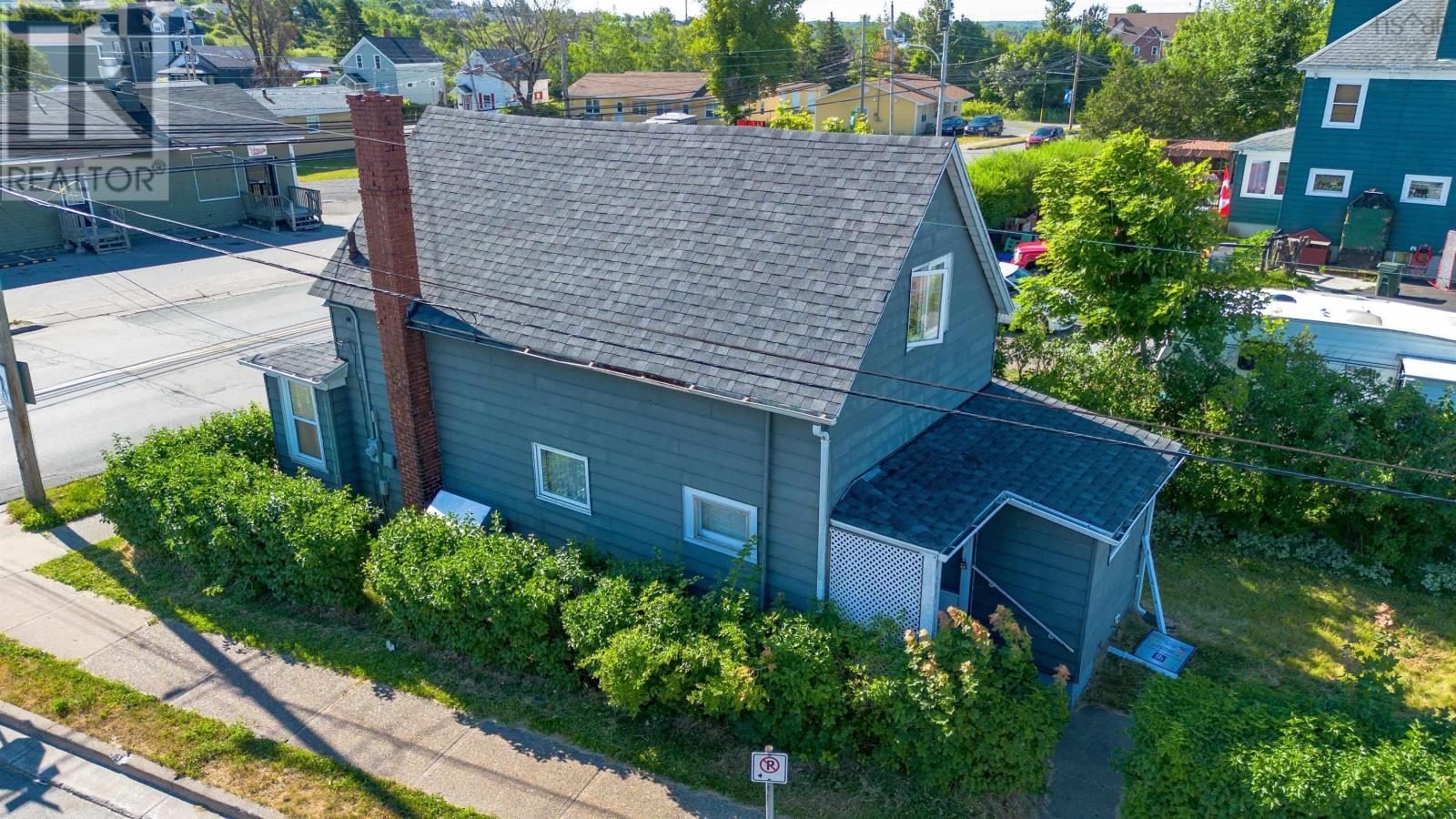1373 Victoria Road, Sydney, Nova Scotia  B1N 2W9 - Photo 2 - 202518166
