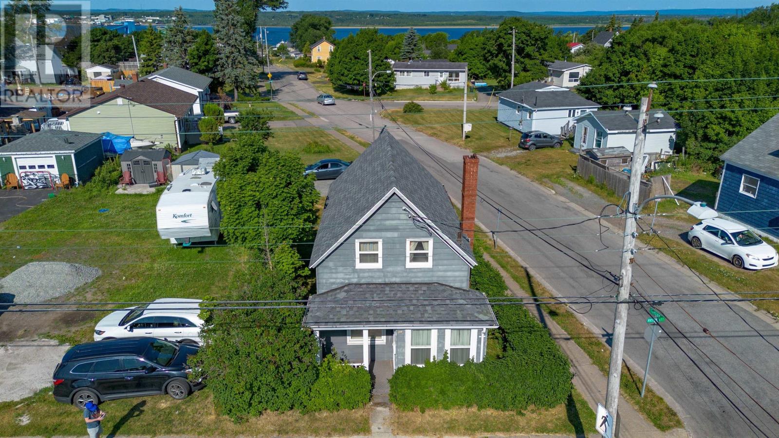 1373 Victoria Road, Sydney, Nova Scotia  B1N 2W9 - Photo 3 - 202518166
