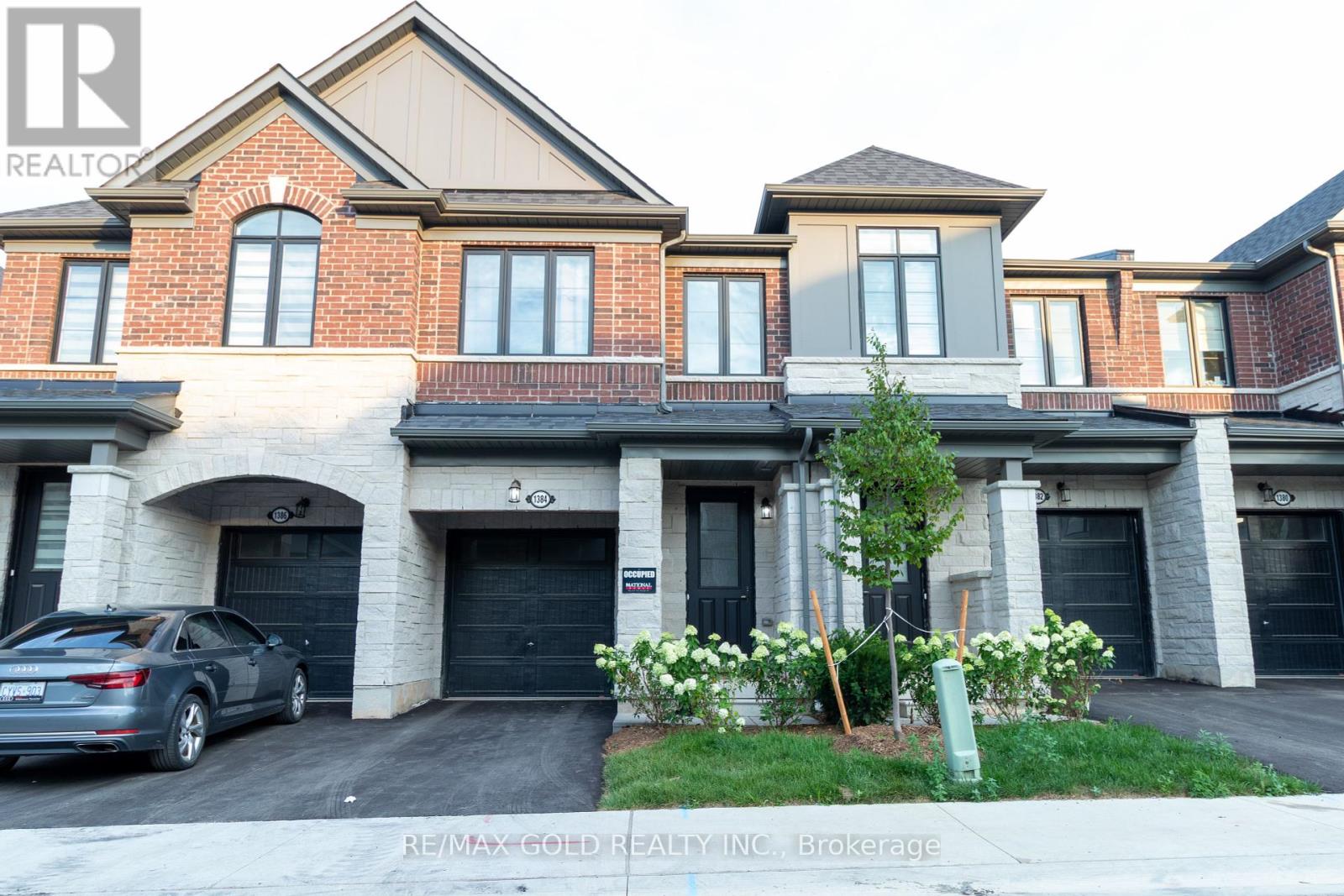 1384 NATIONAL COMMON, Burlington, Ontario