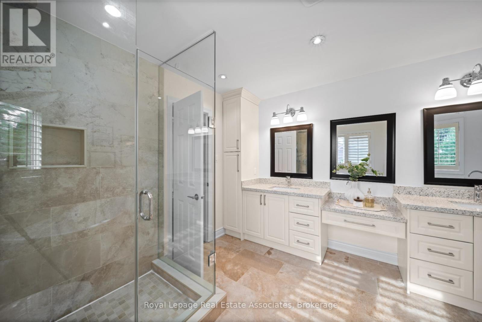 3723 Trelawny Circle, Mississauga (Lisgar), Ontario  L5N 5J7 - Photo 24 - W12342946