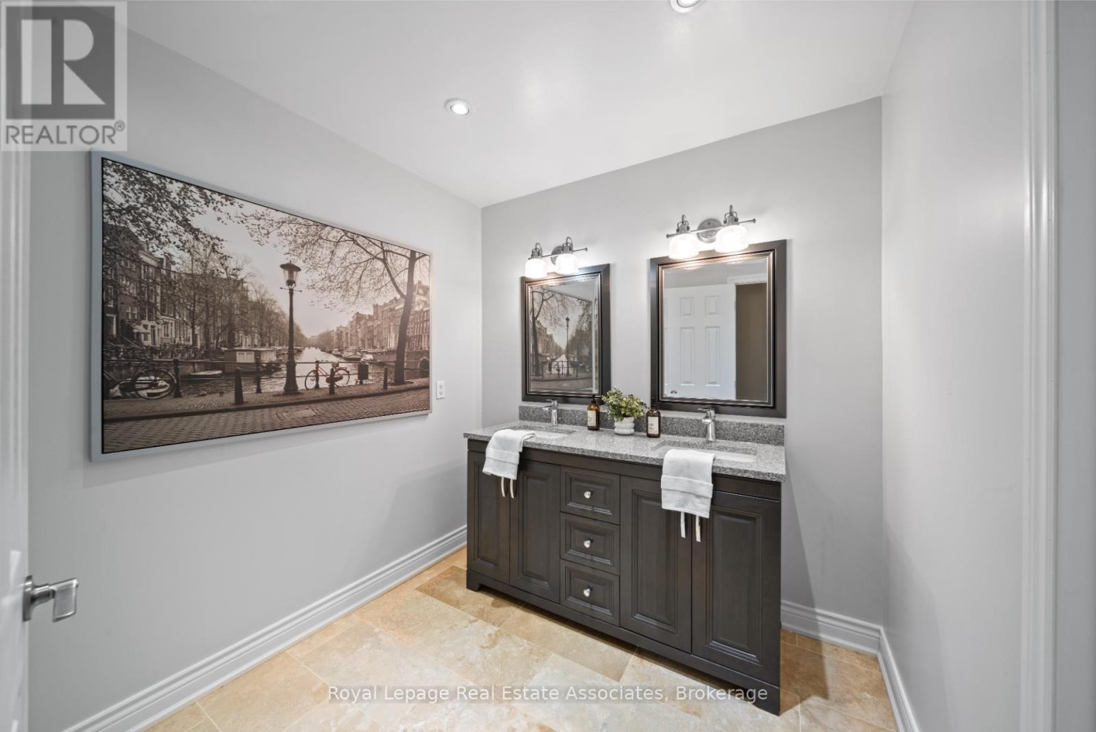 3723 Trelawny Circle, Mississauga (Lisgar), Ontario  L5N 5J7 - Photo 29 - W12342946