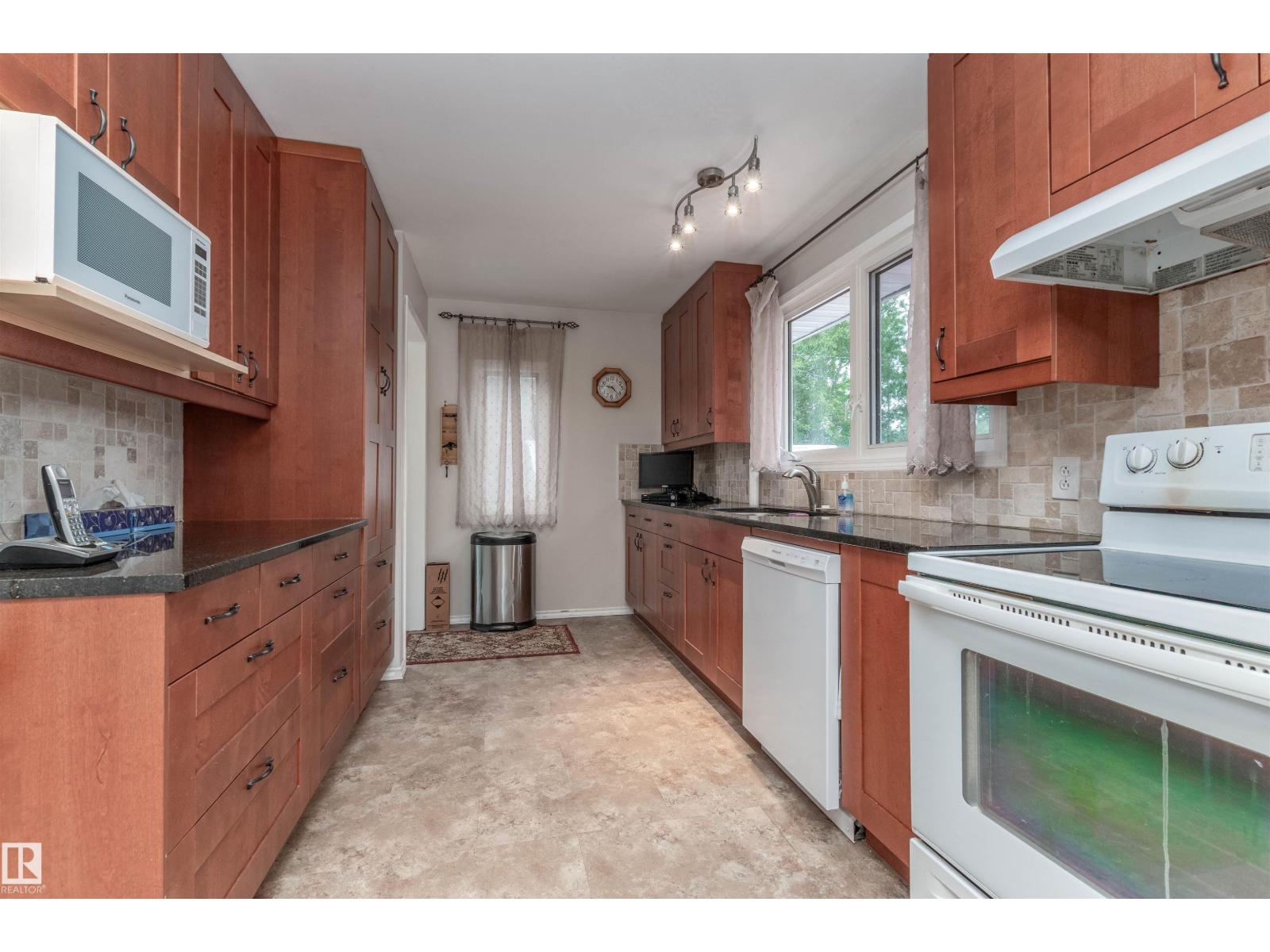 53121 Rg Rd 212, Rural Strathcona County, Alberta  T8G 1G1 - Photo 20 - E4452419