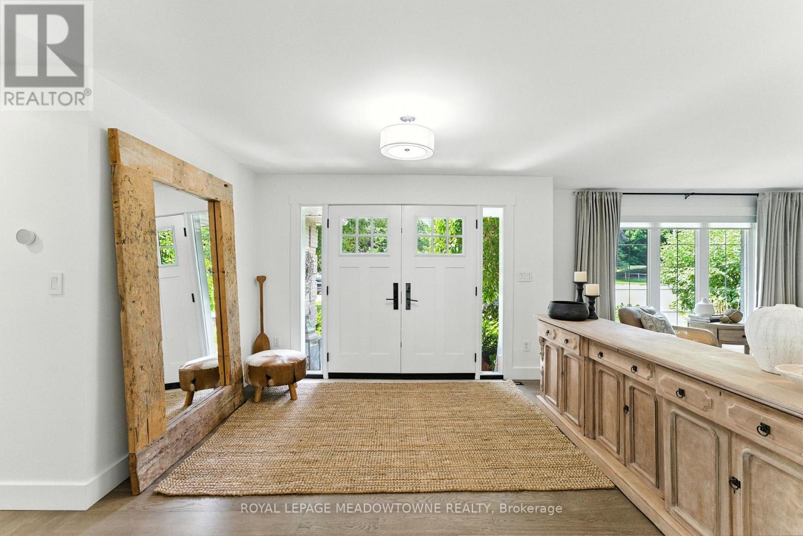 Property at 18 VANSTRAALEN STREET image 5