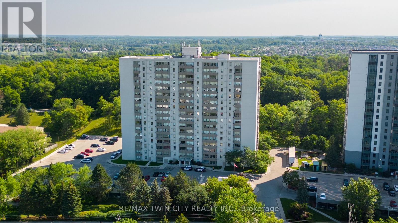Property at 211 - 35 GREEN VALLEY DRIVE image 1