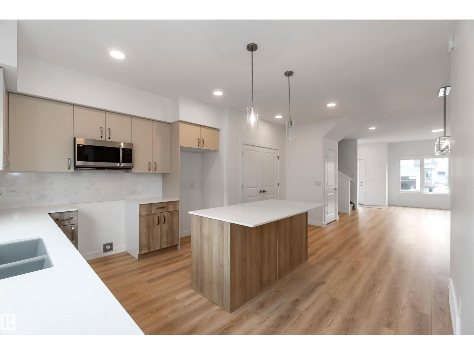 2032 191 St Nw, Edmonton, Alberta  T6M 3A8 - Photo 12 - E4444000