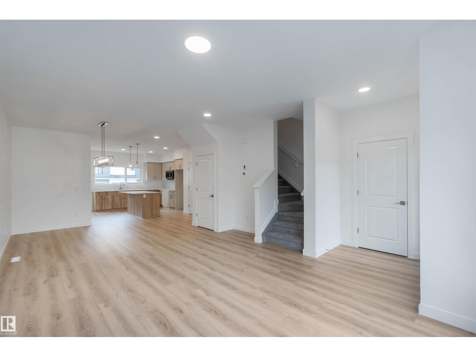2032 191 St Nw, Edmonton, Alberta  T6M 3A8 - Photo 4 - E4444000