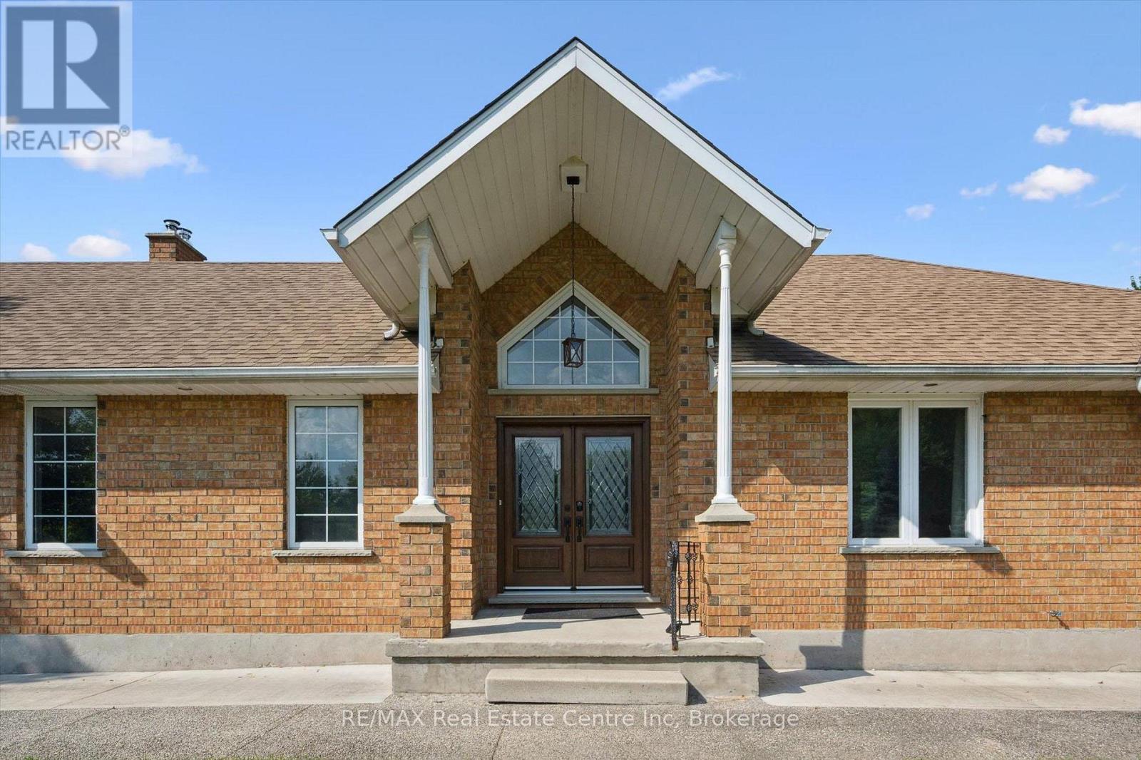 5044 Whitelaw Road, Guelph/eramosa, Ontario  N1H 6J3 - Photo 5 - X12342959