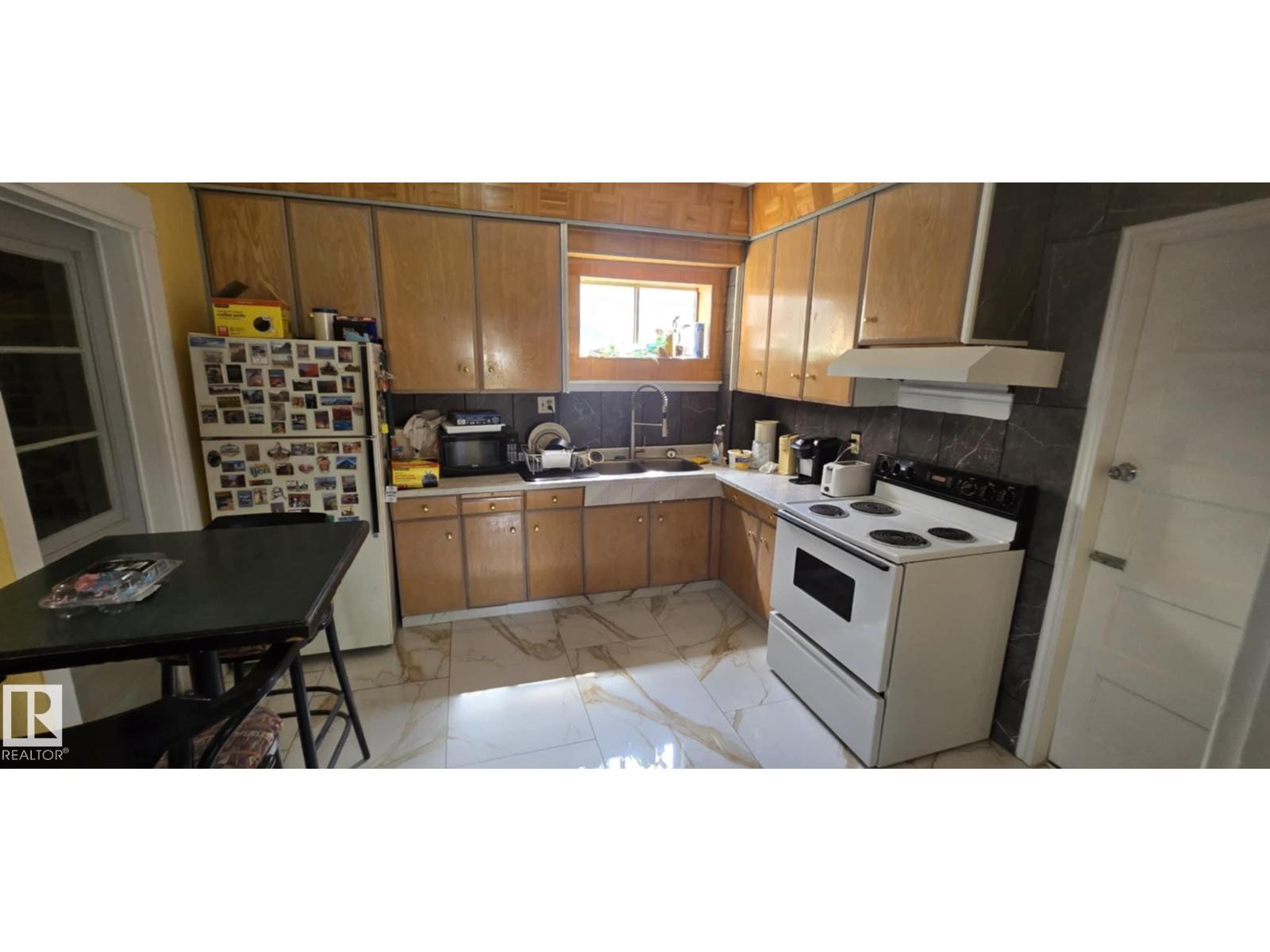 Property at 10713 93 ST NW NW image 5