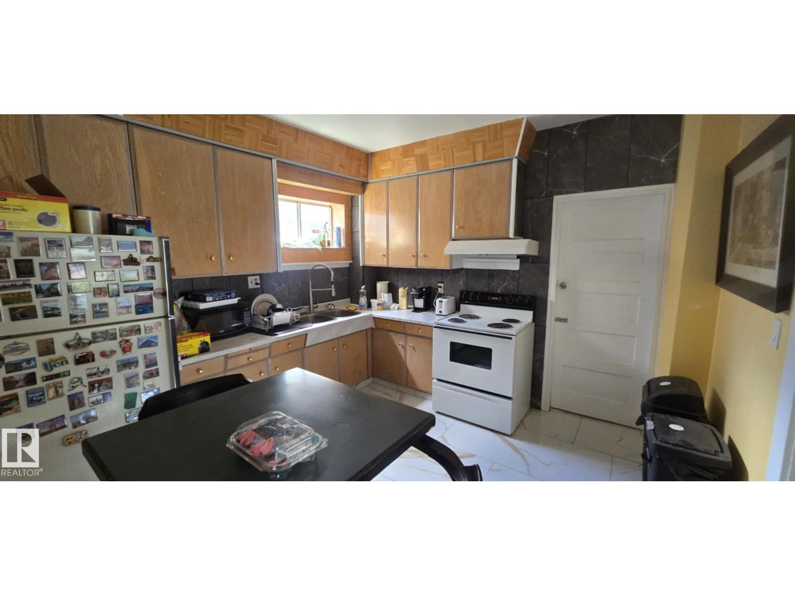 Property at 10713 93 ST NW NW image 4