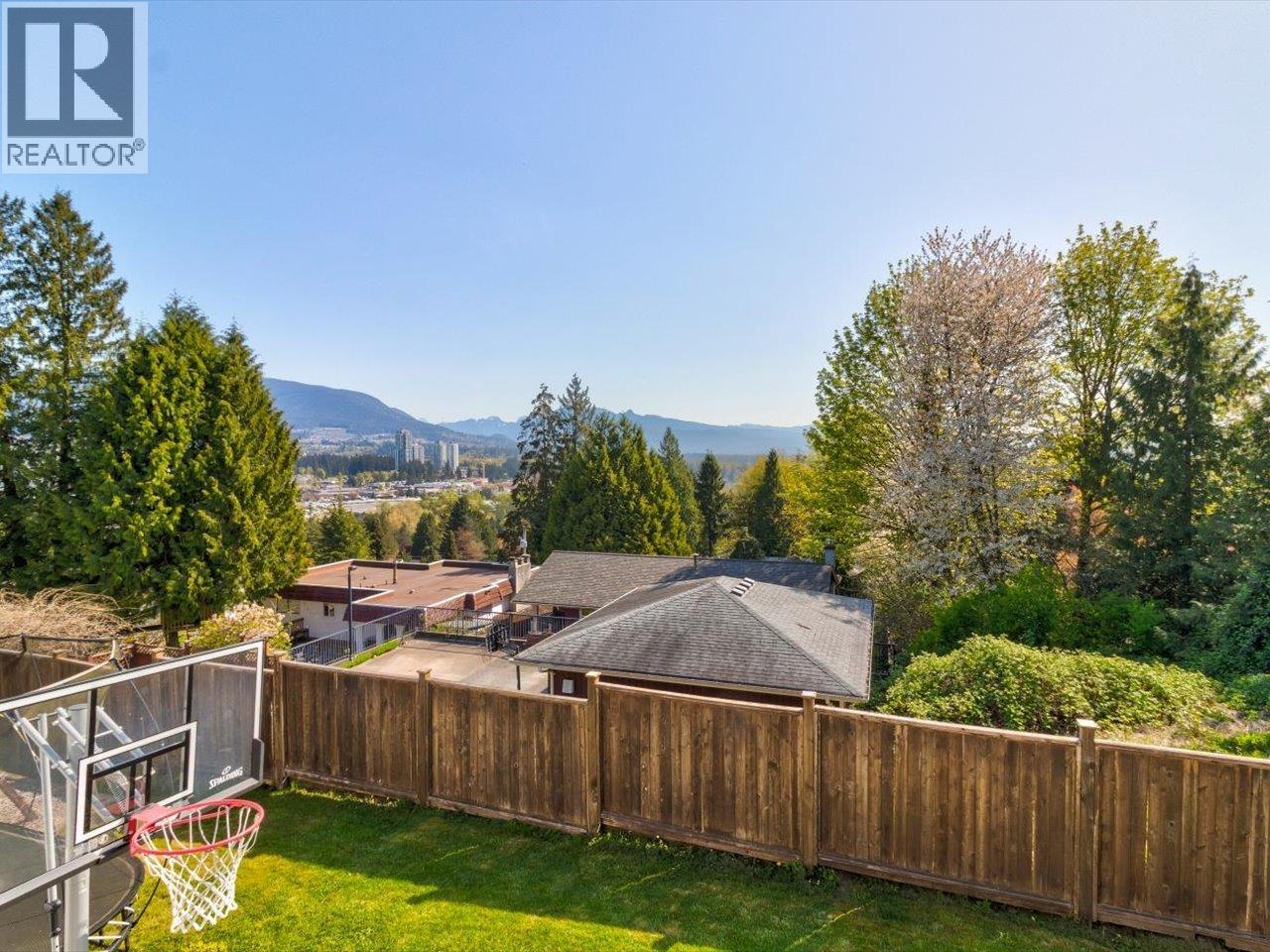 1001 Palmdale Street, Coquitlam, British Columbia  V3C 3R3 - Photo 35 - R2995652