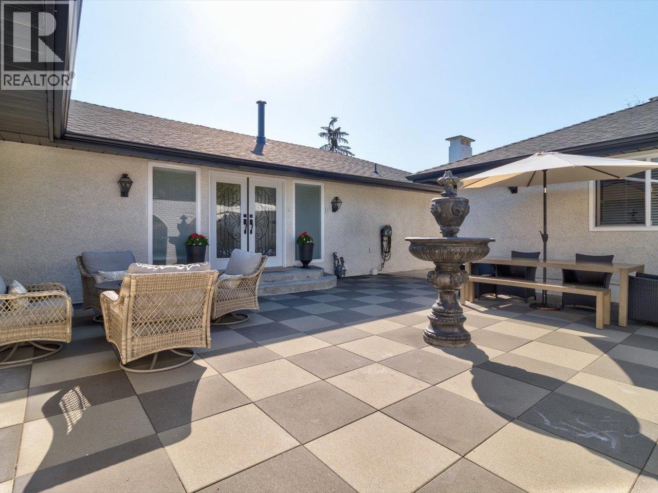 1001 Palmdale Street, Coquitlam, British Columbia  V3C 3R3 - Photo 28 - R2995652