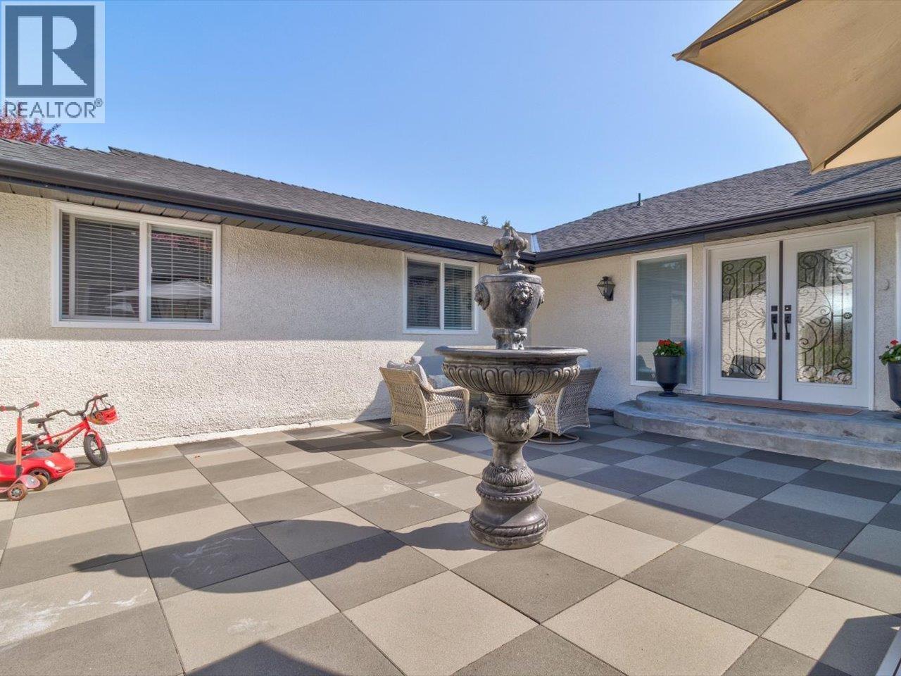 1001 Palmdale Street, Coquitlam, British Columbia  V3C 3R3 - Photo 27 - R2995652