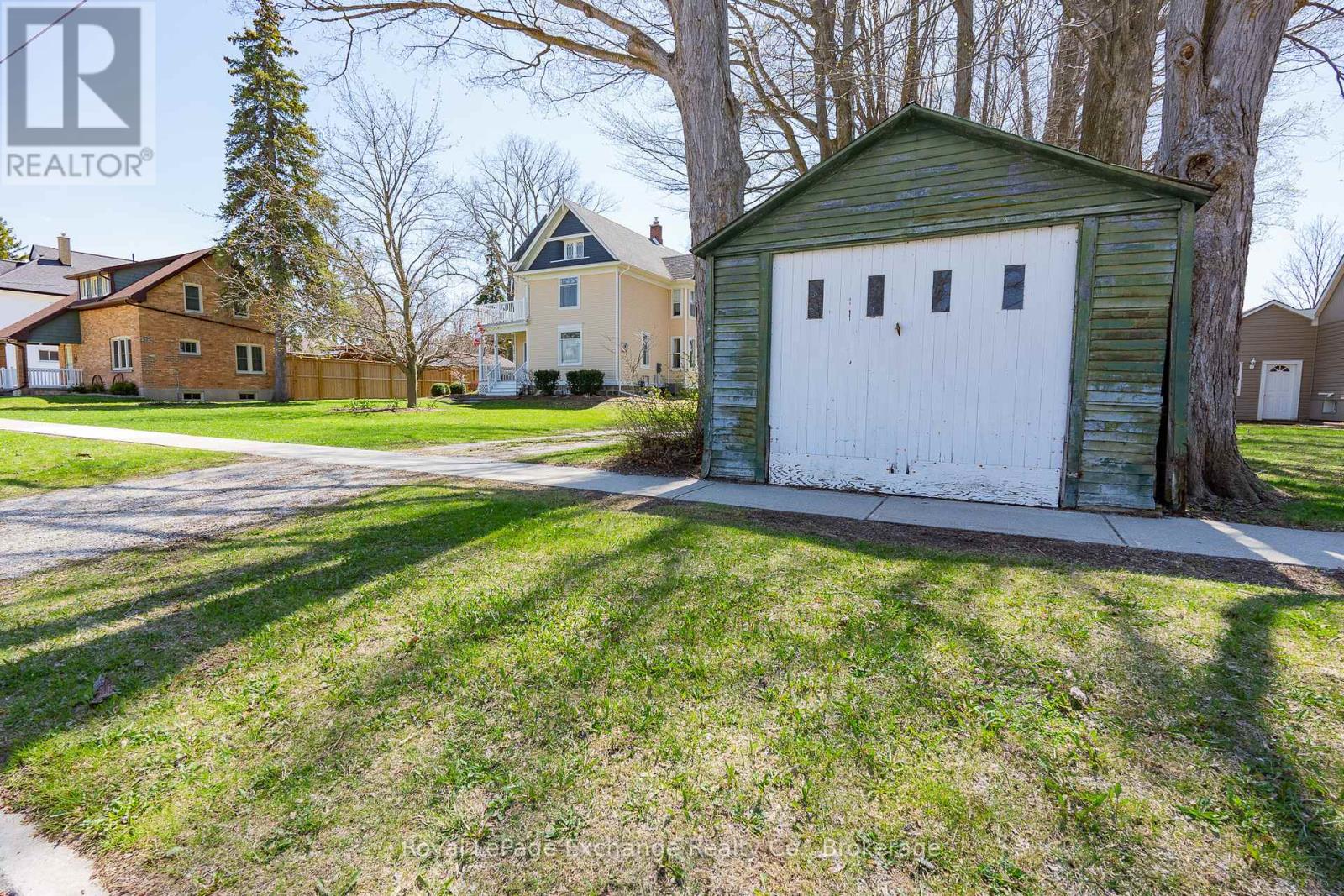 8 Queen Street, Huron-Kinloss, Ontario  N0G 2R0 - Photo 41 - X12334357