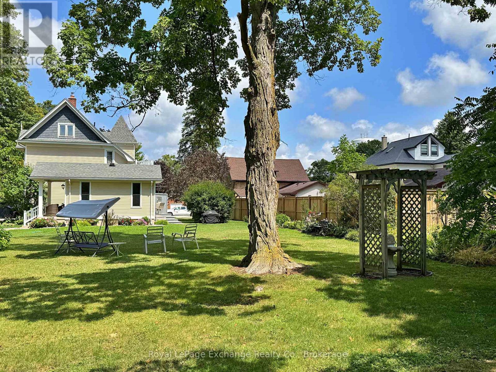 8 Queen Street, Huron-Kinloss, Ontario  N0G 2R0 - Photo 45 - X12334357