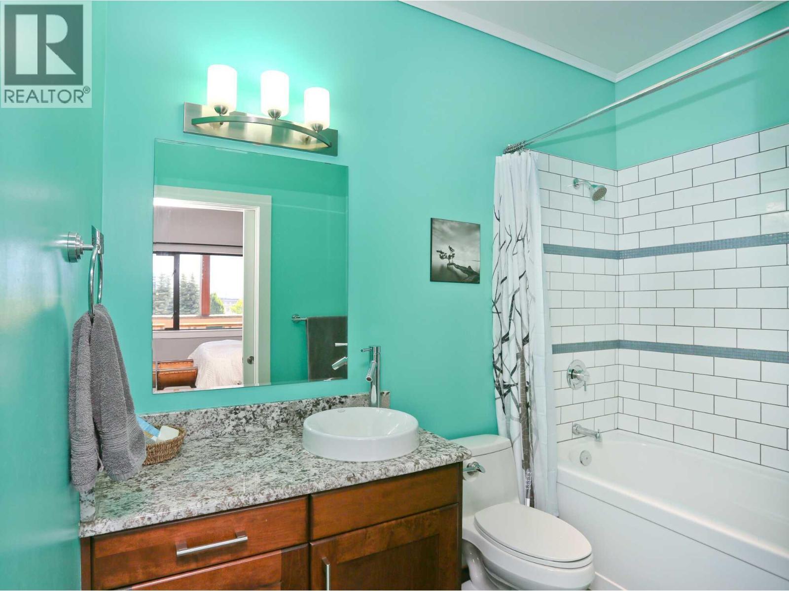 309 1 Street W Unit# 301, Revelstoke, British Columbia  V0E 2S0 - Photo 8 - 10359307