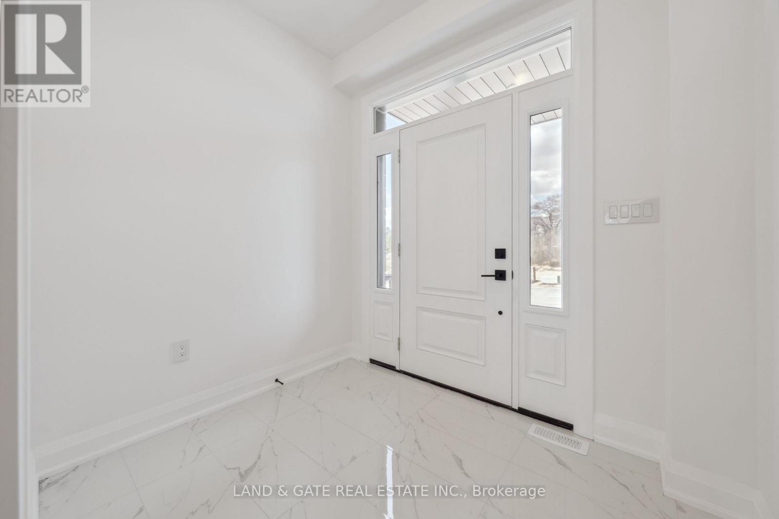 Property at 985 QUEENSDALE AVENUE image 4
