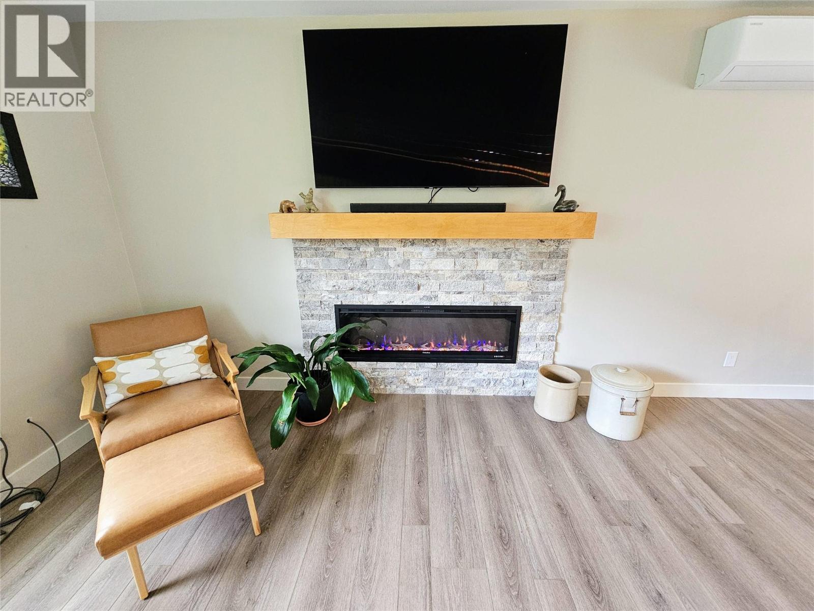 9480 Station Road, Trail, British Columbia  V1R 4W6 - Photo 15 - 10357326