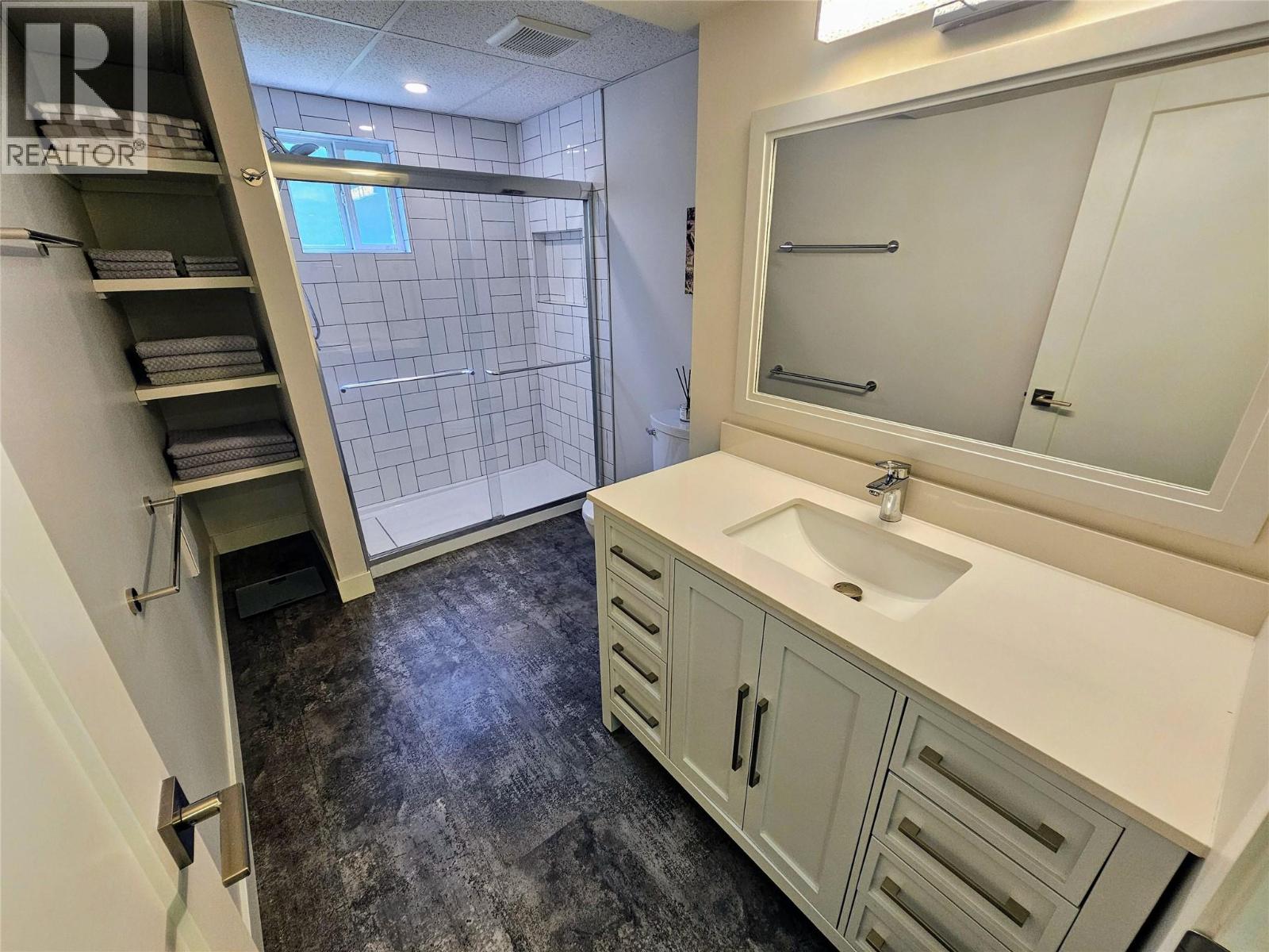 9480 Station Road, Trail, British Columbia  V1R 4W6 - Photo 39 - 10357326