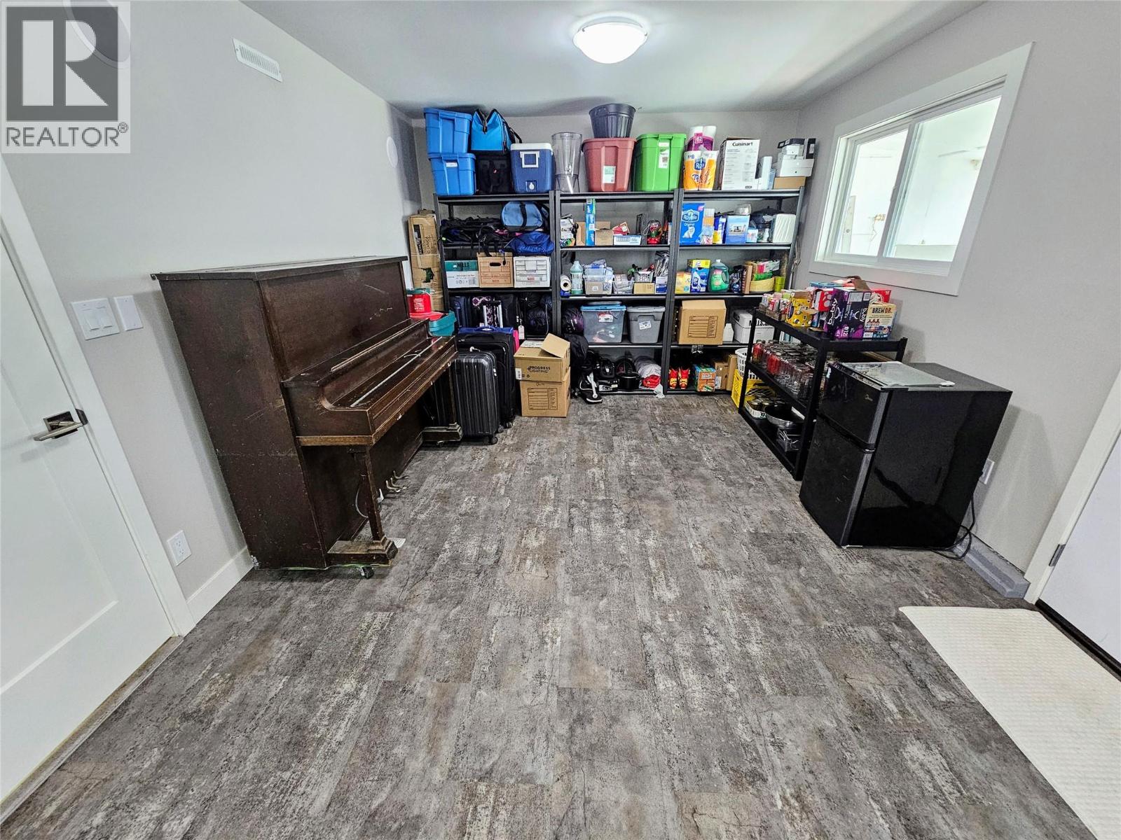 9480 Station Road, Trail, British Columbia  V1R 4W6 - Photo 40 - 10357326