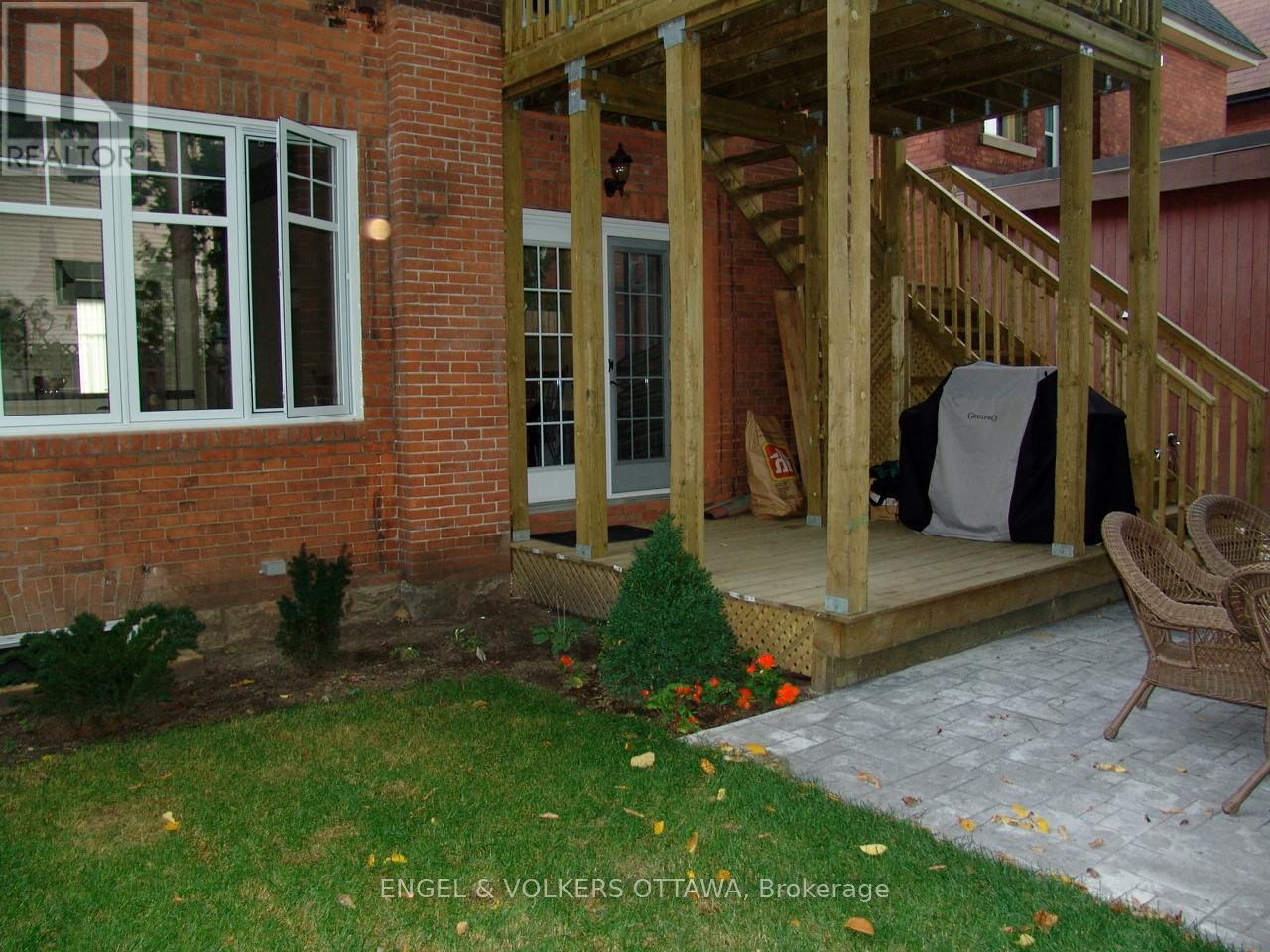 183 Holmwood Avenue, Ottawa, Ontario  K1S 2P4 - Photo 10 - X12343017