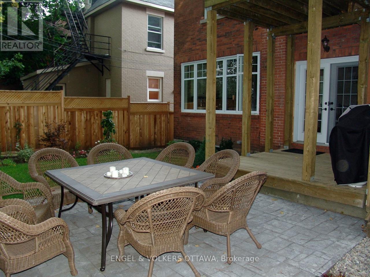 183 Holmwood Avenue, Ottawa, Ontario  K1S 2P4 - Photo 9 - X12343017