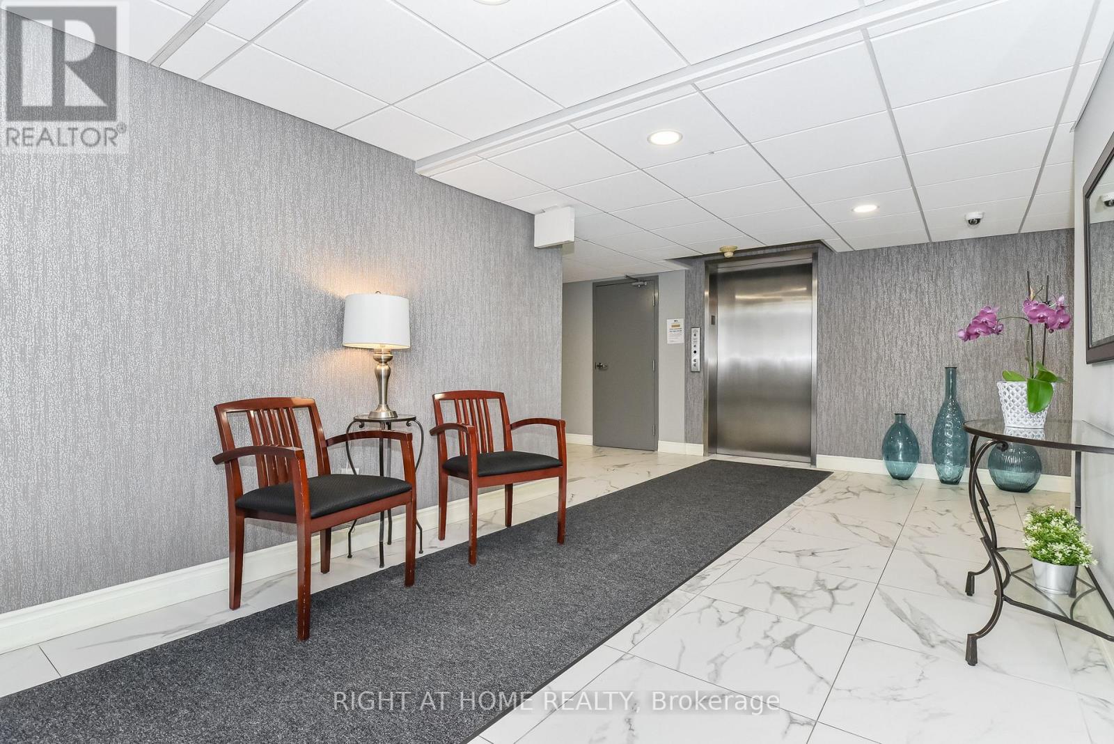 404 - 3499 Upper Middle Road, Burlington (Headon), Ontario  L7M 4M7 - Photo 6 - W12342957