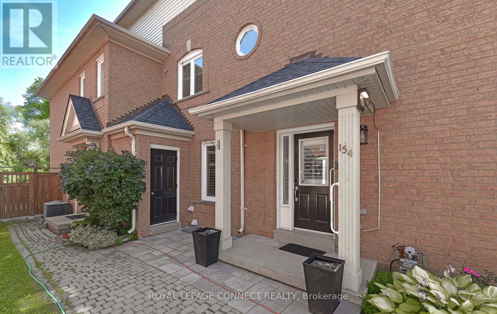 154 Pressed Brick Drive, Brampton, Ontario  L6V 4K6 - Photo 1 - W12342979