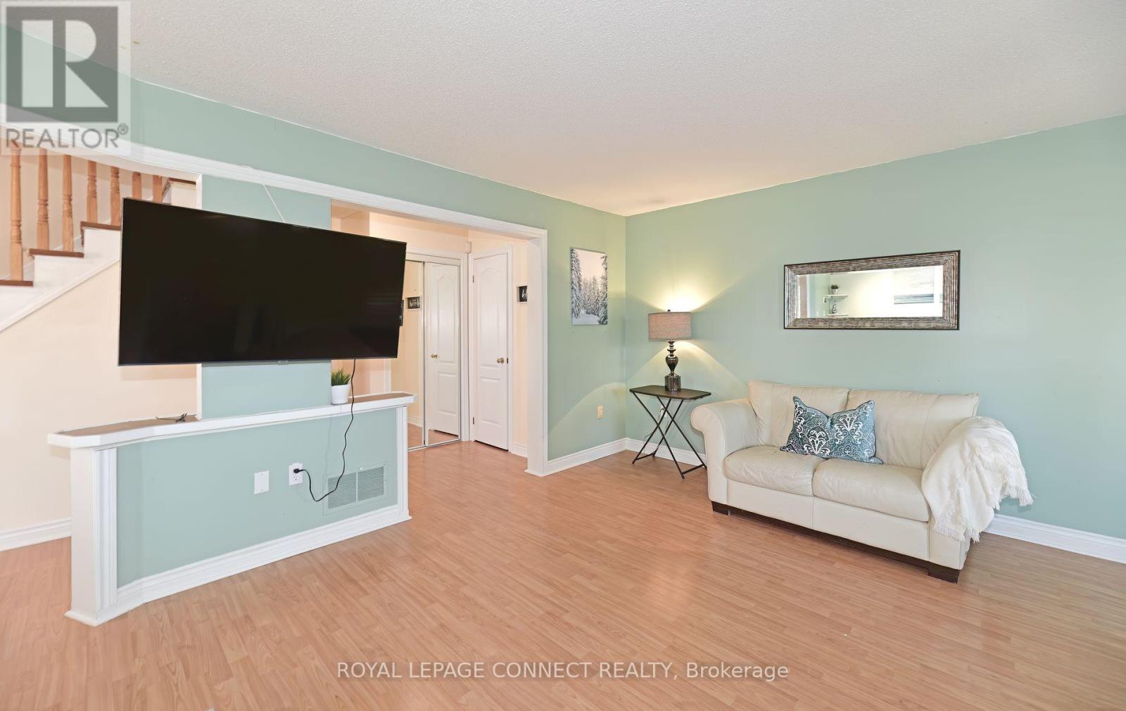 154 Pressed Brick Drive, Brampton, Ontario  L6V 4K6 - Photo 7 - W12342979