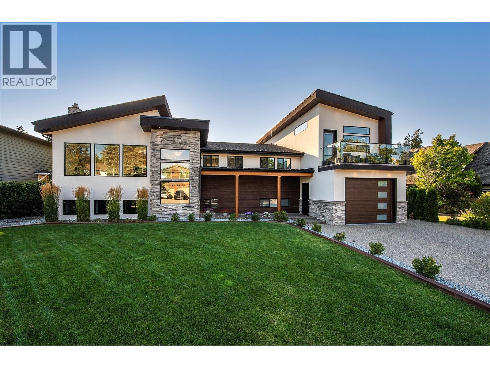 4354 Kensington Drive, Kelowna, British Columbia