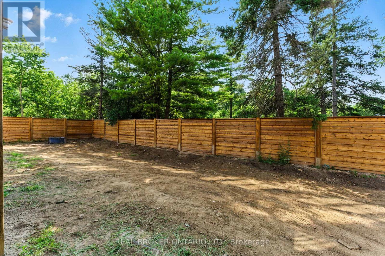 Unit 3 - 161 Fifth Avenue, Brant, Ontario  N3S 1A3 - Photo 38 - X12342963