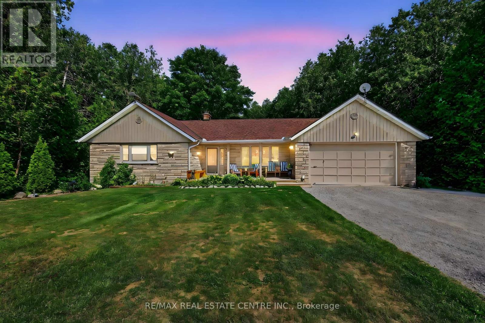 16 Cedar Lane, Mono, Ontario  L9W 6C8 - Photo 1 - X12342984