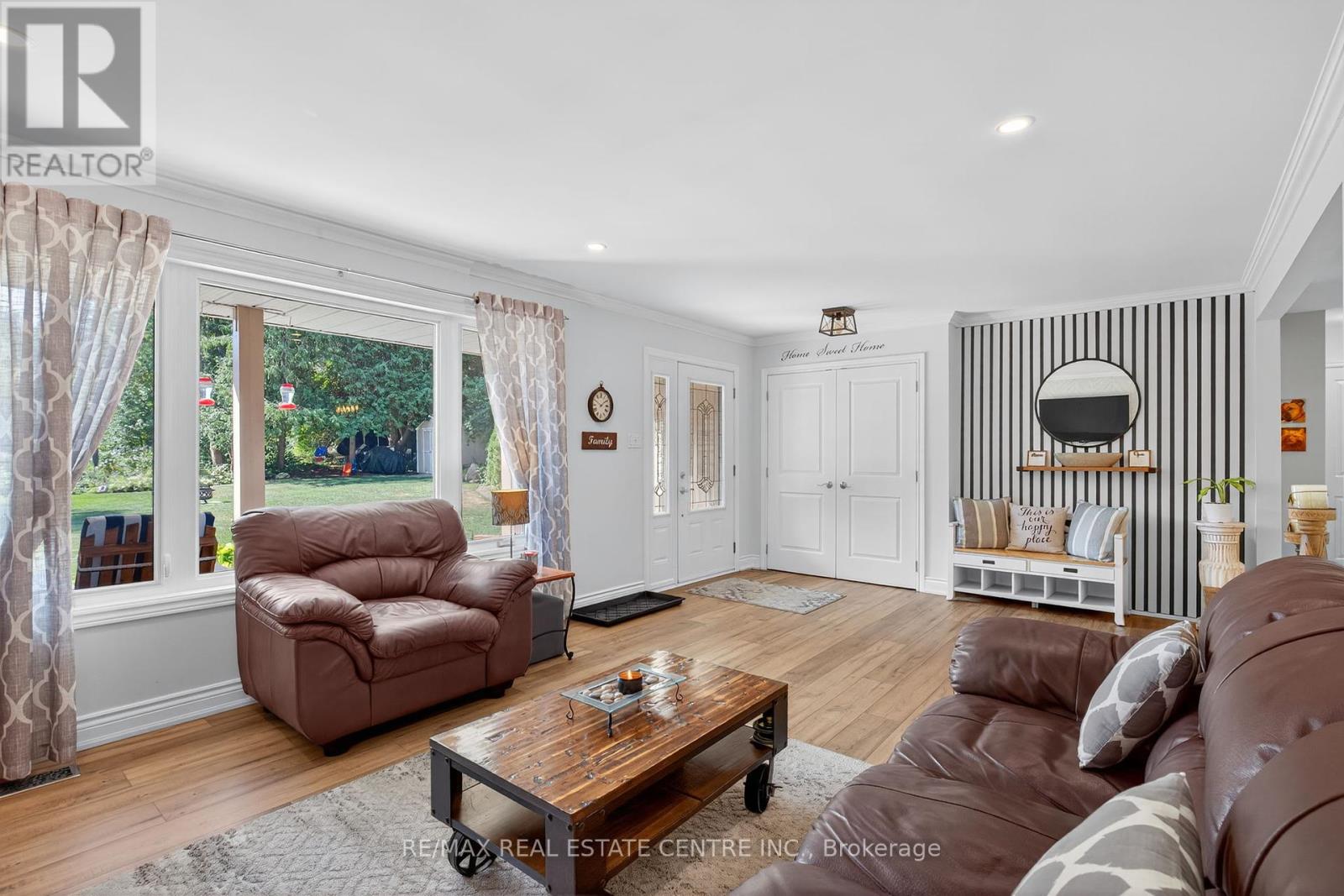 16 Cedar Lane, Mono, Ontario  L9W 6C8 - Photo 12 - X12342984