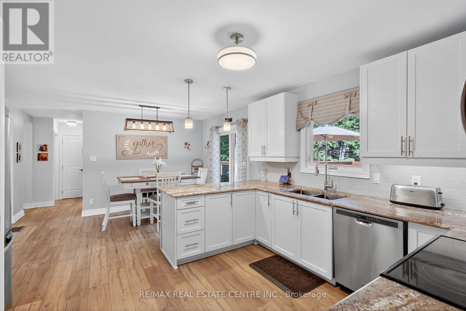 16 Cedar Lane, Mono, Ontario  L9W 6C8 - Photo 18 - X12342984
