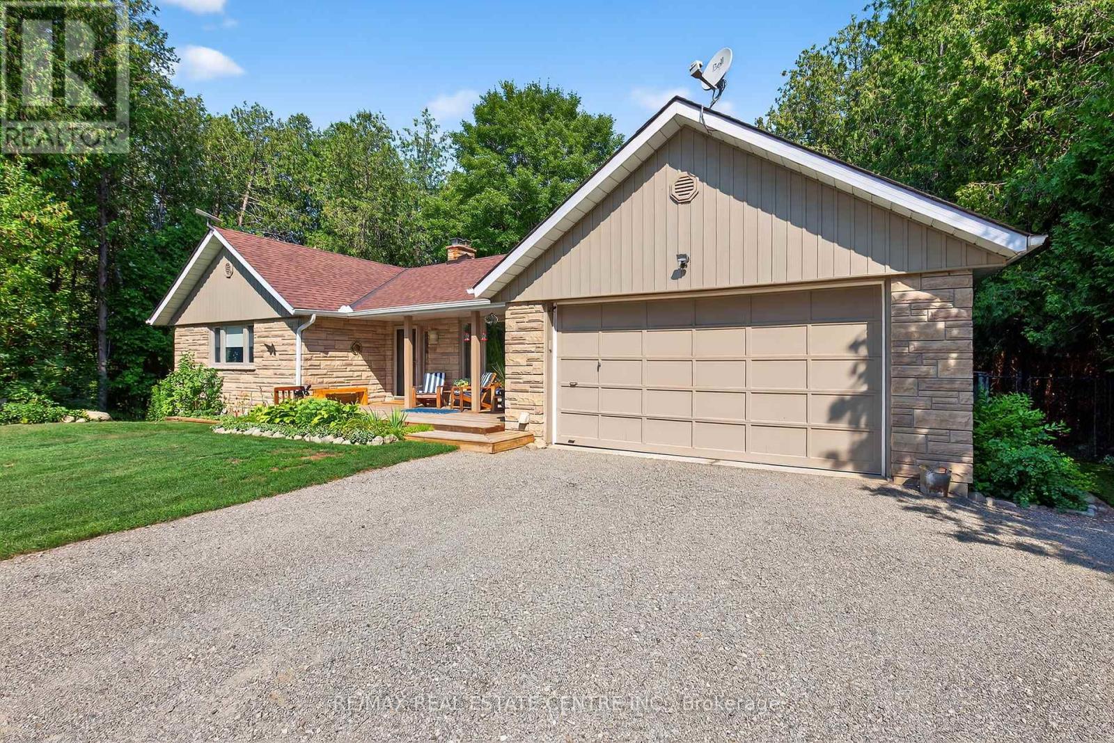 16 Cedar Lane, Mono, Ontario  L9W 6C8 - Photo 6 - X12342984