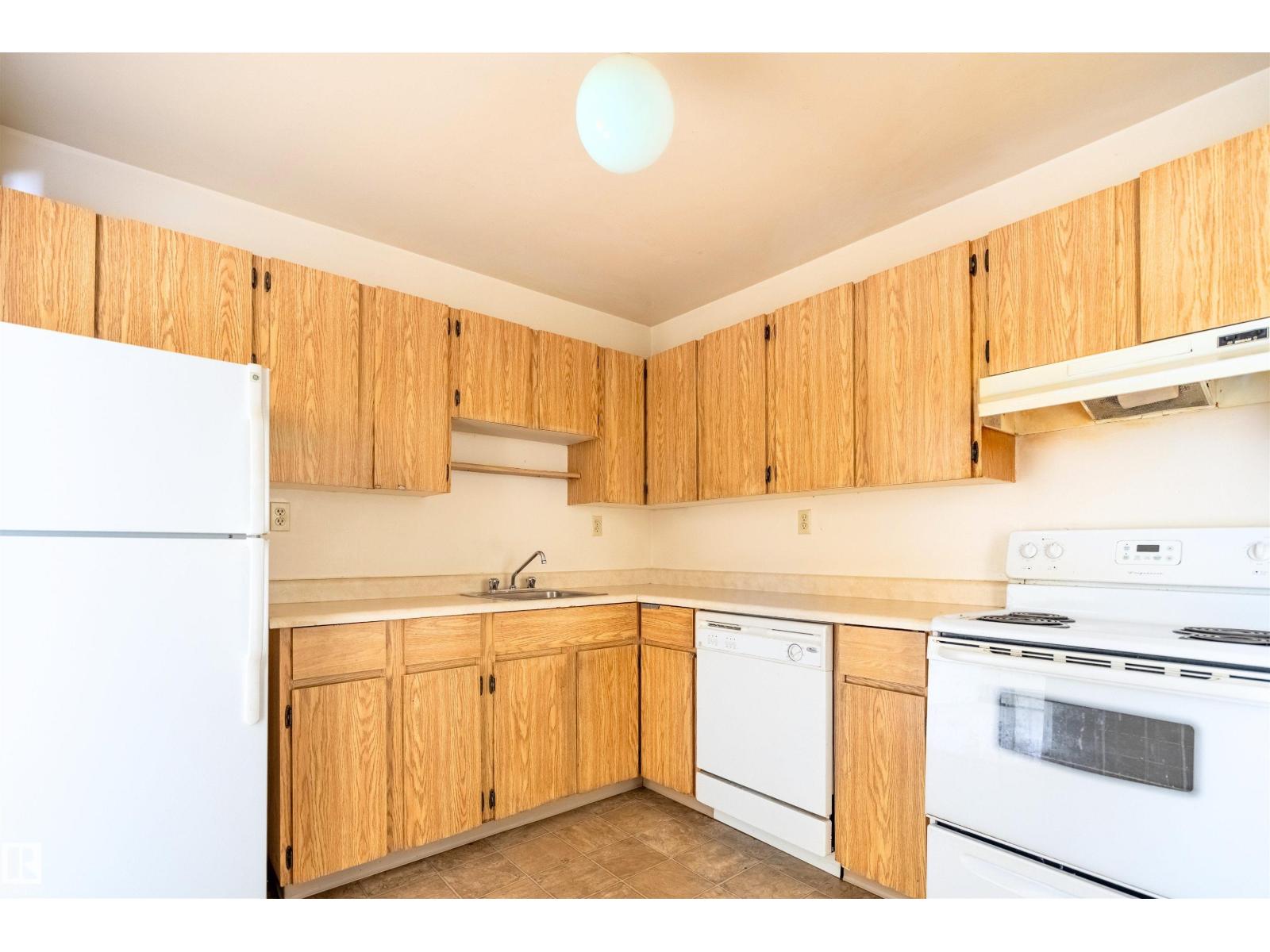 #203 1628 48 ST NW, Edmonton, Alberta
