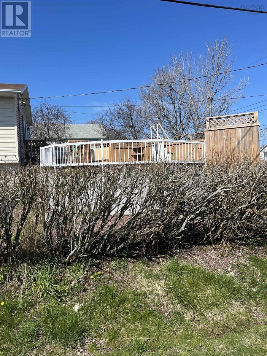 2 Cyrus Street, Glace Bay, Nova Scotia  B1A 6J7 - Photo 5 - 202512519
