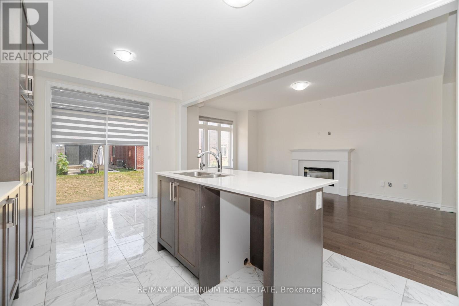 3 Neil Promenade, Caledon, Ontario  L7C 4H6 - Photo 18 - W12343014