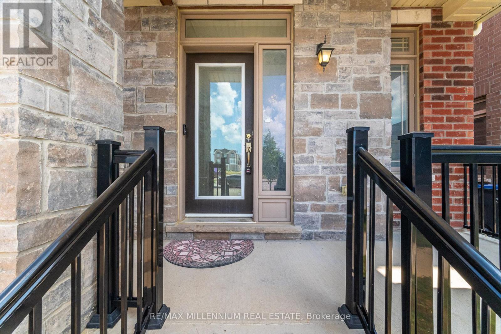 3 Neil Promenade, Caledon, Ontario  L7C 4H6 - Photo 4 - W12343014