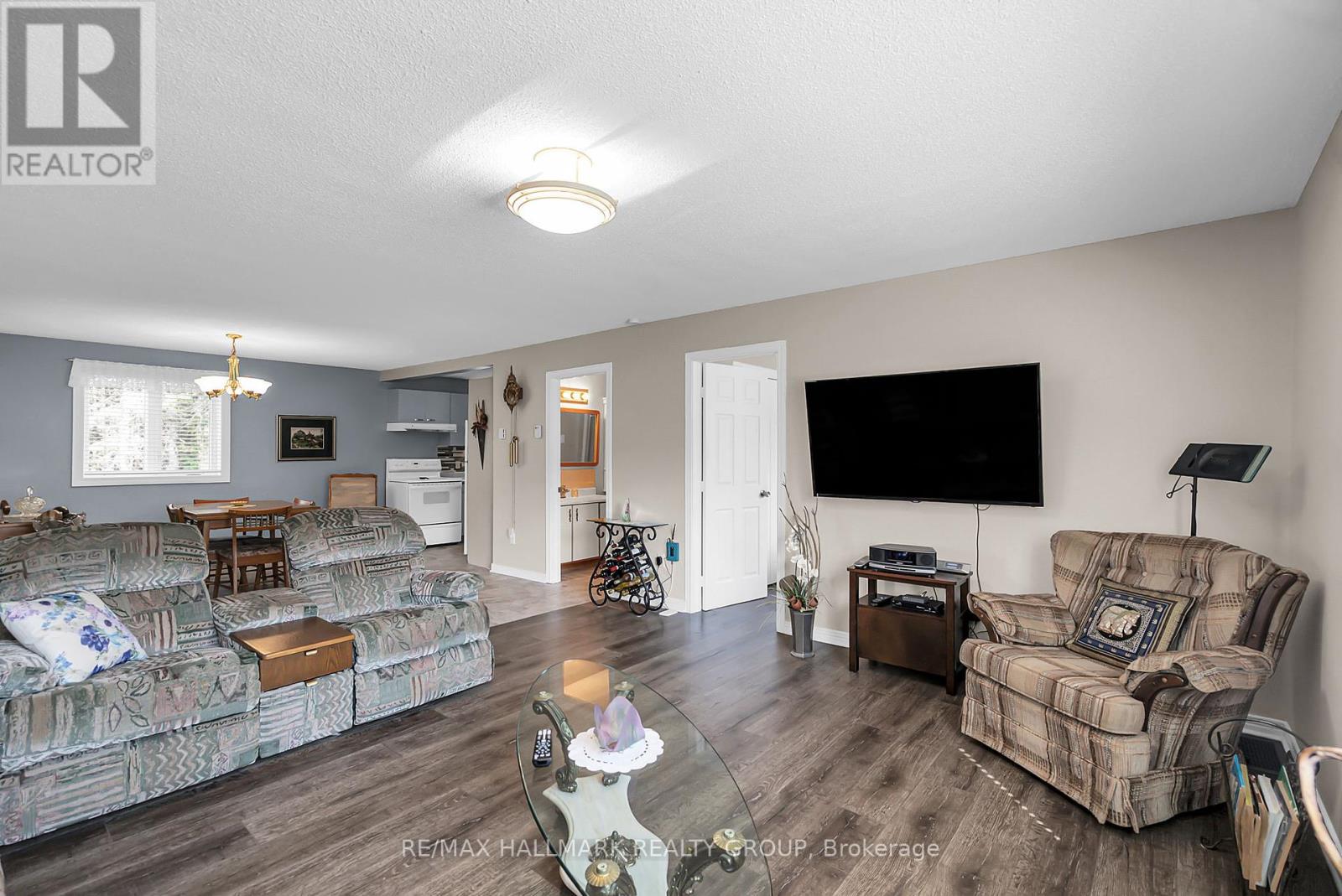656 Ch Station Road, Alfred And Plantagenet, Ontario  K0B 1A0 - Photo 12 - X12343080