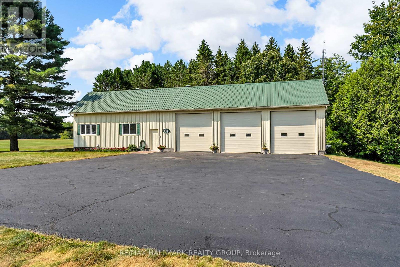 656 Ch Station Road, Alfred And Plantagenet, Ontario  K0B 1A0 - Photo 3 - X12343080